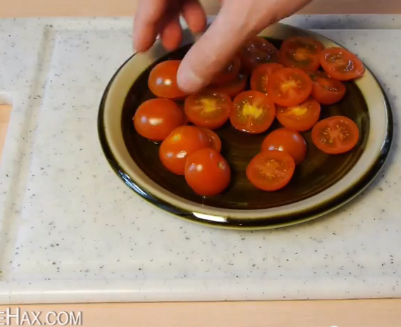 So schneidet man Tomaten