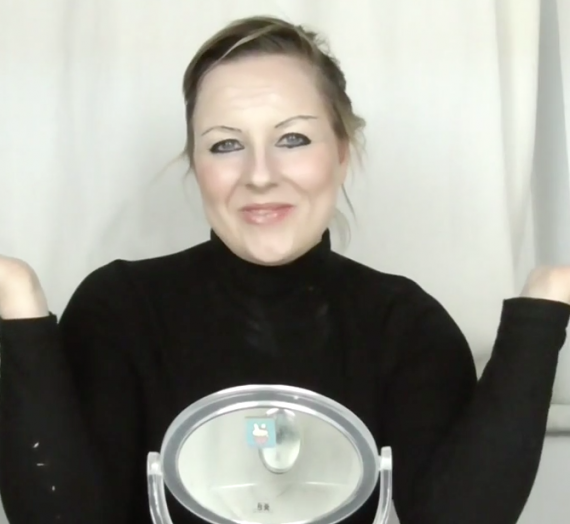 Pegida Make- Up Tutorial: Kathrin Oertel