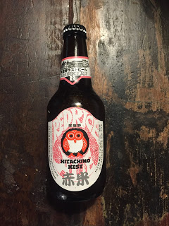 Eine Flasche Redice Hitachino Nest Bier